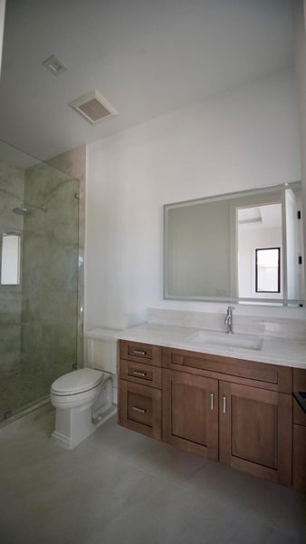 Image 75 of a home in .