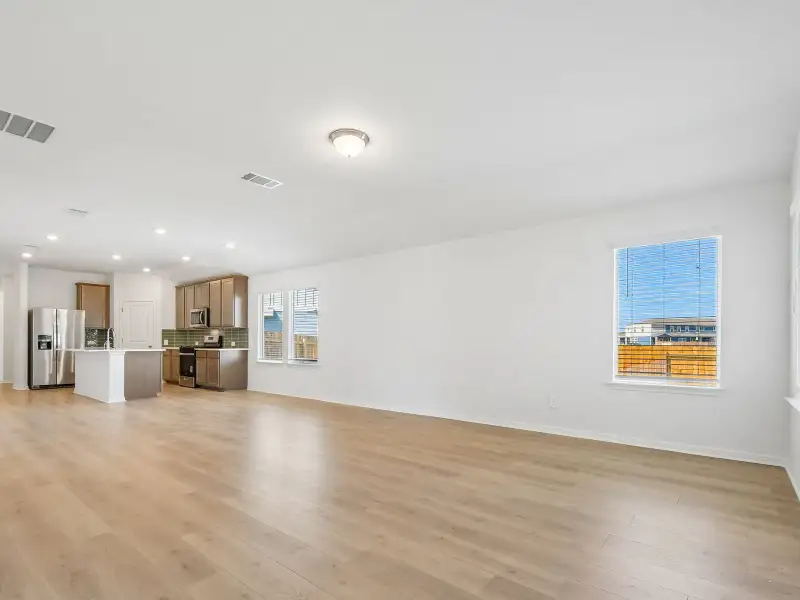 Spacious, unfurnished interior of a new home in Waterstone Crossing, Kyle (Image 8).