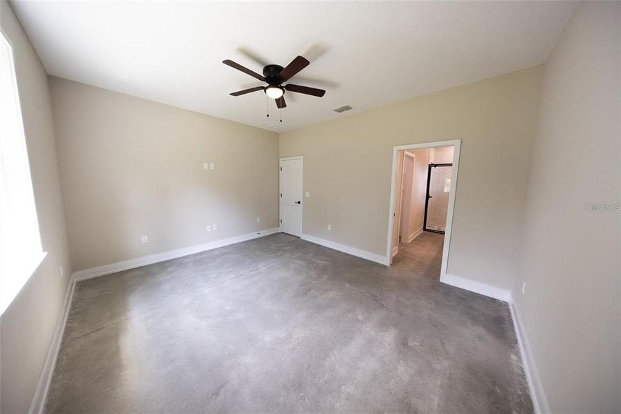Spacious, unfurnished interior of a new home in , Eagle Lake (Image 24). Spacious, unfurnished interior of a new home in , Eagle Lake (Image 24).