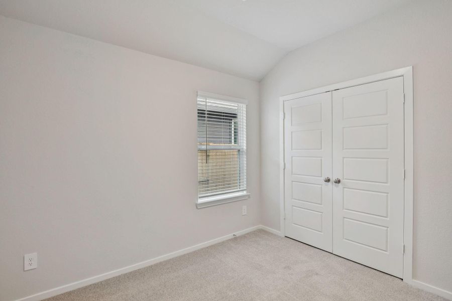 Spacious, unfurnished interior of a new home in Granger Pointe - Traditional Series, Conroe (Image 26).