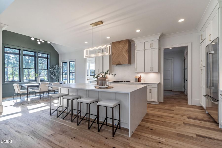 200_MEADOW_WALK_DR_INTERIOR_16 200_MEADOW_WALK_DR_INTERIOR_16