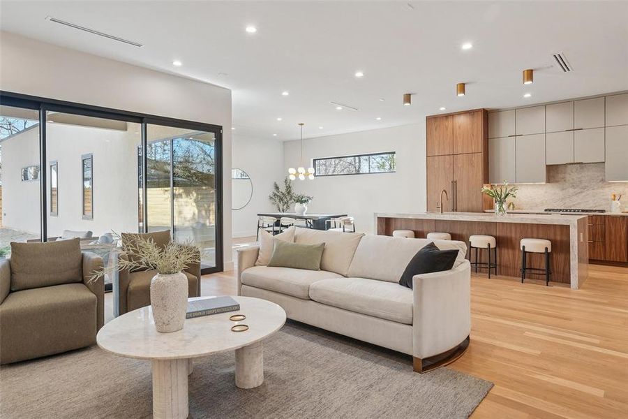 Furnished interior view inside a new home in , Dallas (Image 34). Furnished interior view inside a new home in , Dallas (Image 34).