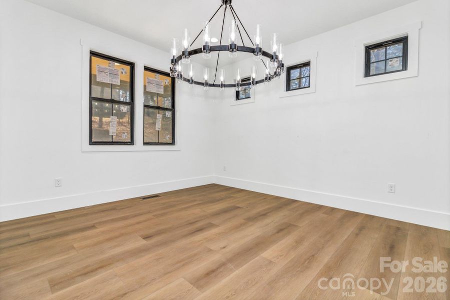 Spacious, unfurnished interior of a new home in , Mills River (Image 41).