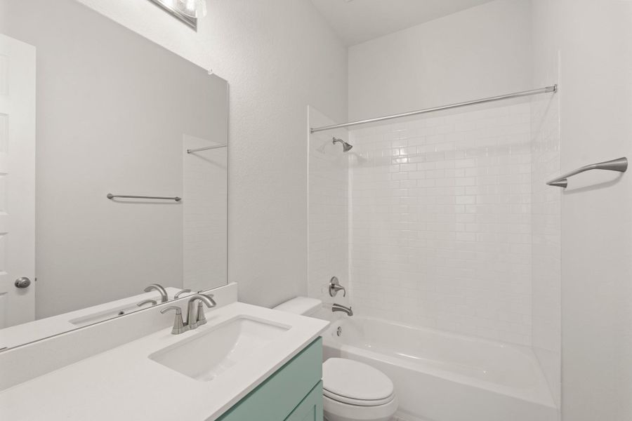 Ensuite bath to bedroom #4