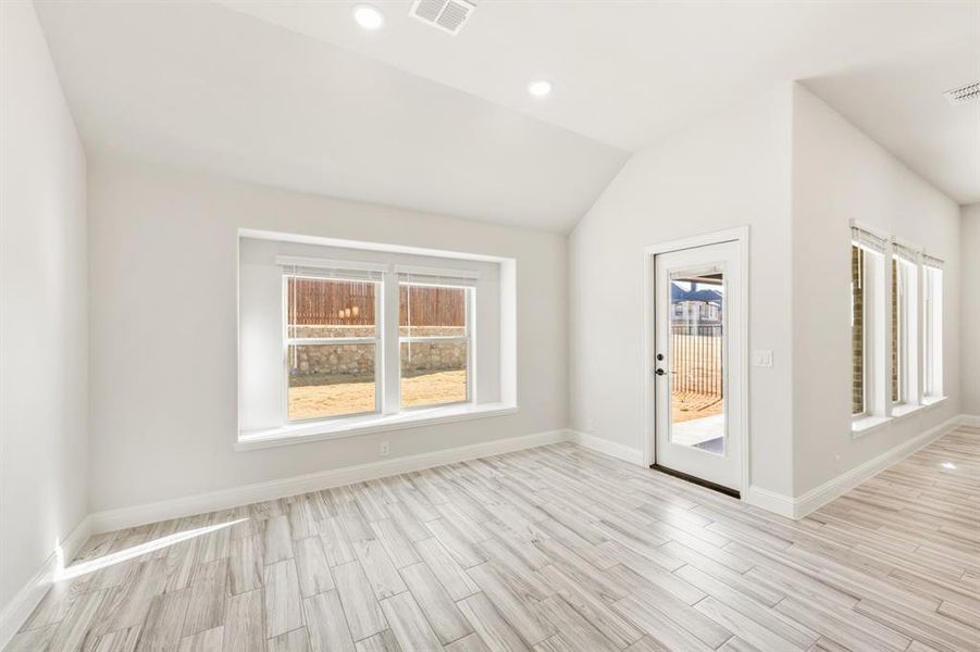 Spacious, unfurnished interior of a new home in Parks at Panchasarp Farms, Burleson (Image 26).