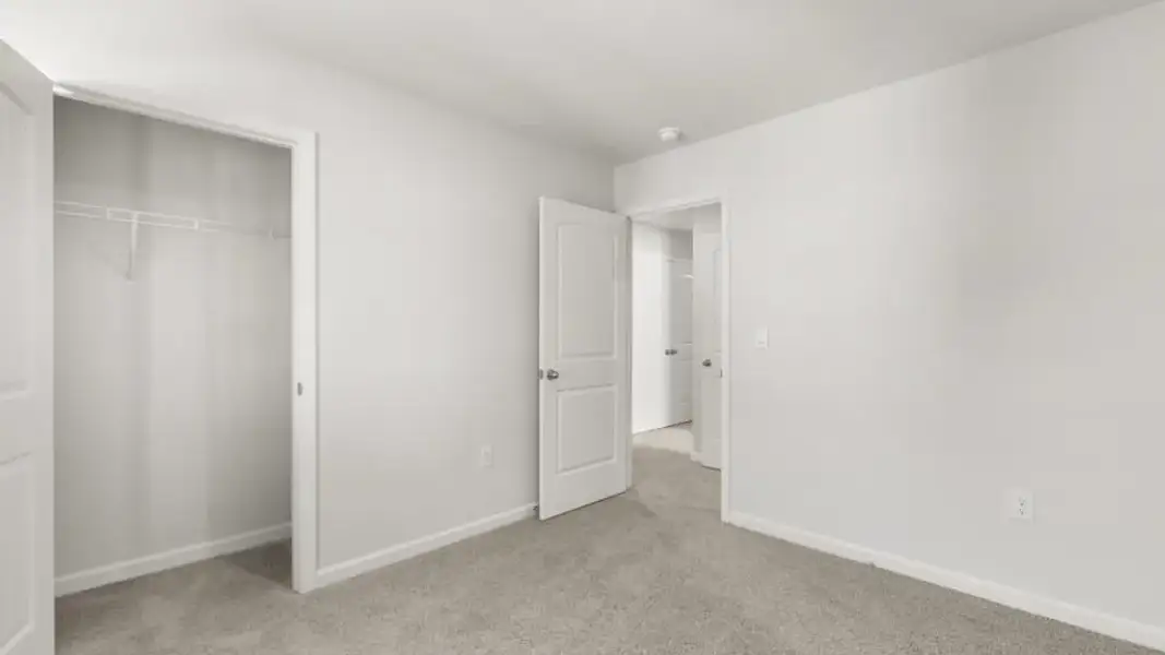 Spacious, unfurnished interior of a new home in , Gainesville (Image 28).