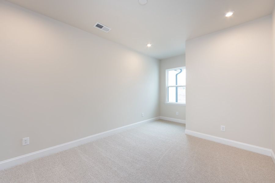 Spacious, unfurnished interior of a new home in Southbridge, Fort Mill (Image 41).