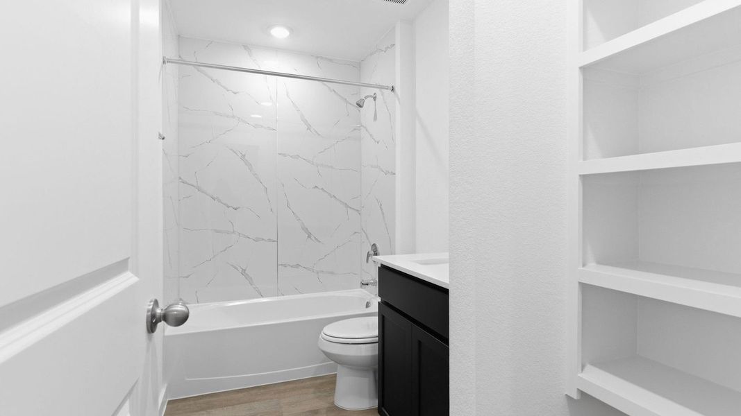 Furnished interior view inside a new home in Evergreen, Rosenberg (Image 8).