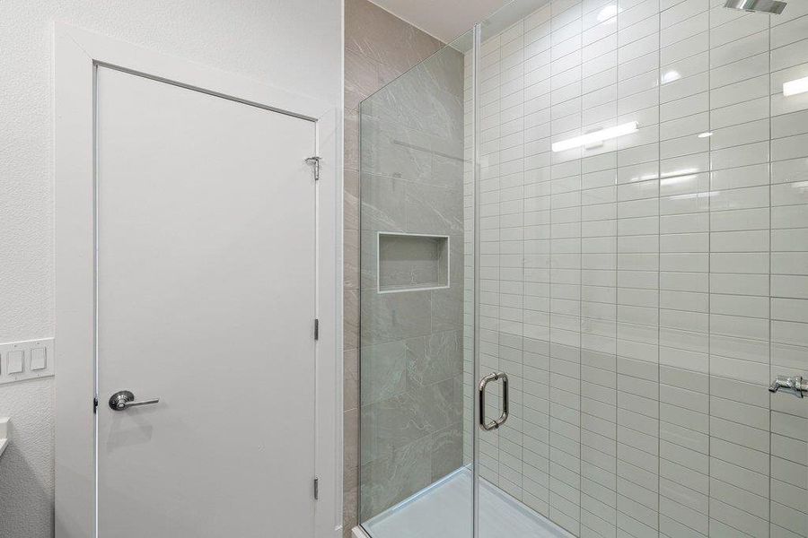 Images are for illustrative purposes only. Photos reflect a similar floor plan and are intended to convey the overall look and feel of the interiors.