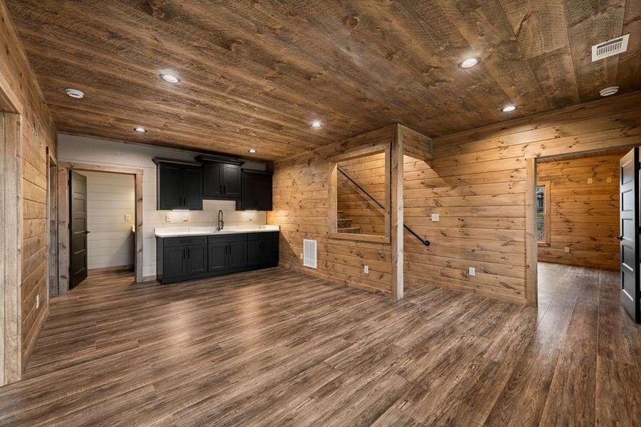 Image 53 of a home in .