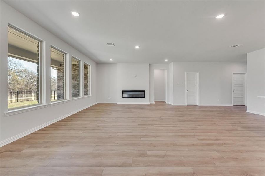 Spacious, unfurnished interior of a new home in Valencia On The Lake, Little Elm (Image 20).