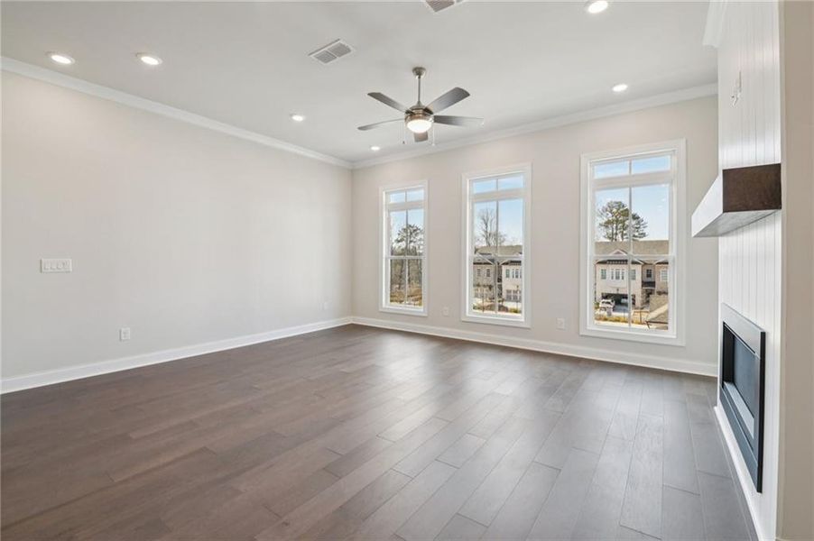 Spacious, unfurnished interior of a new home in Ward's Crossing Townhomes, Johns Creek (Image 22).