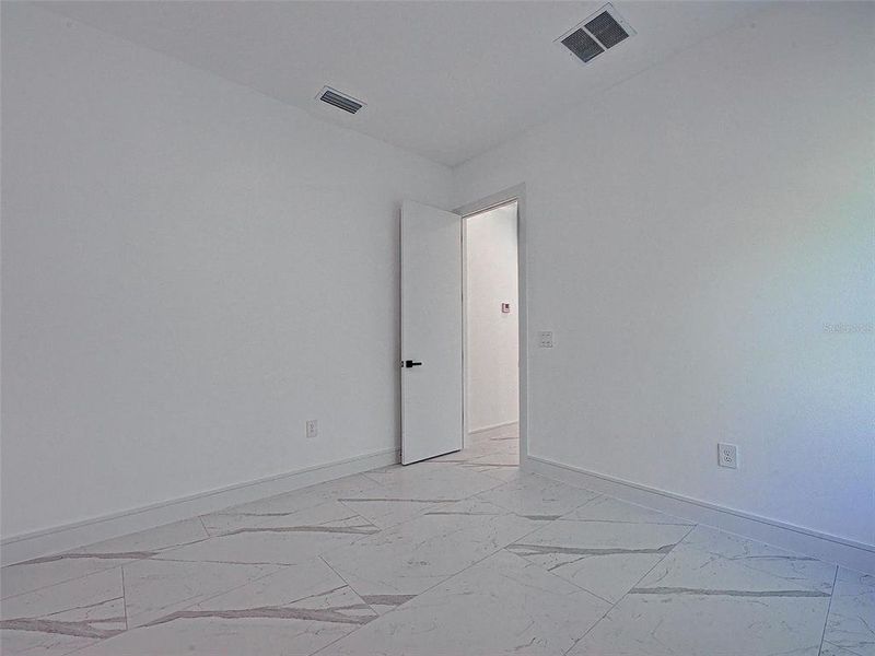 Spacious, unfurnished interior of a new home in , Rotonda West (Image 30).