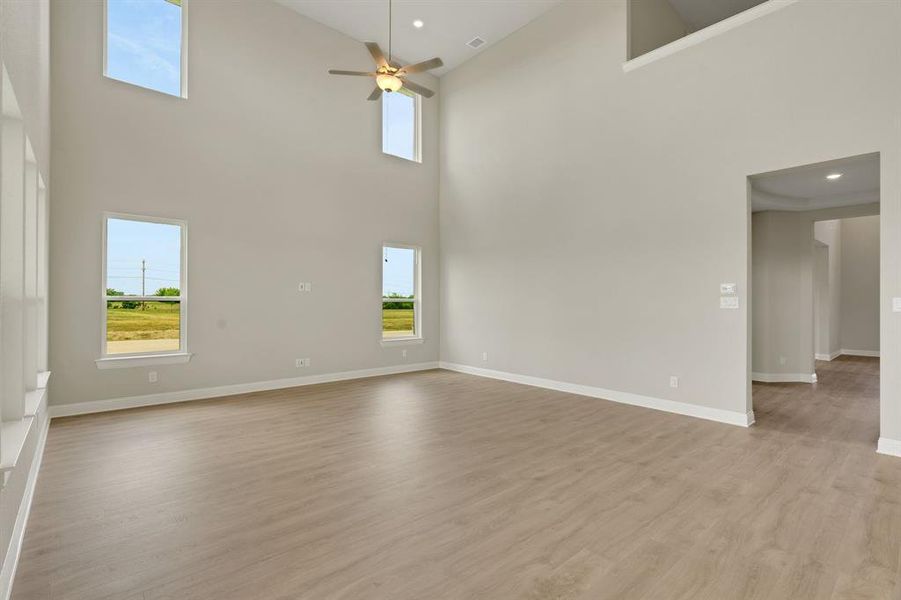 Spacious, unfurnished interior of a new home in Highland Crossing, Celina (Image 20).