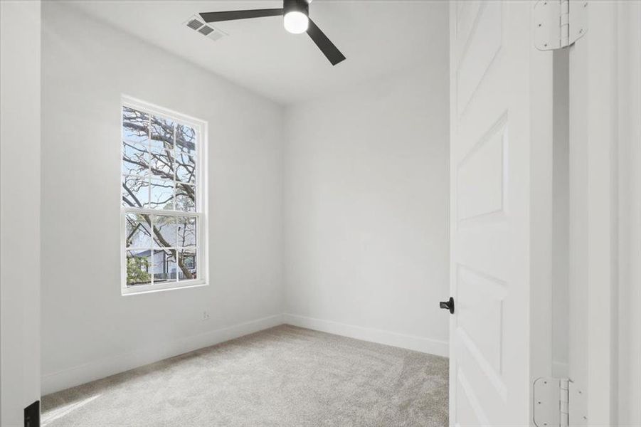 Spacious, unfurnished interior of a new home in , Forest Hill (Image 31).