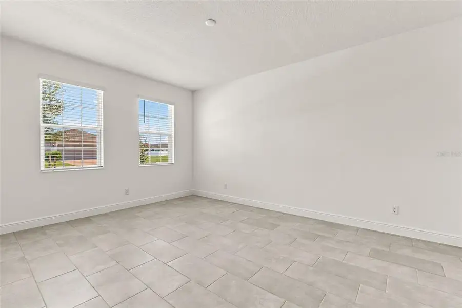 Spacious, unfurnished interior of a new home in , Groveland (Image 31).