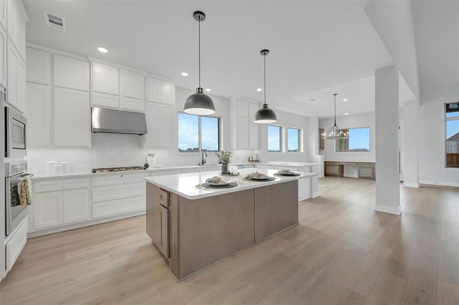 Furnished interior view inside a new home in Terraces – Estates, Rockwall (Image 17).