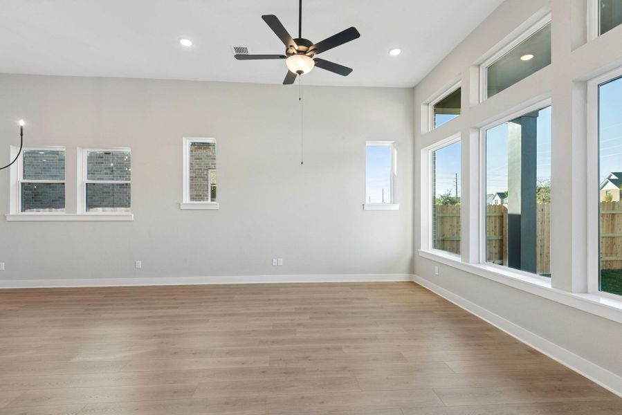 Spacious, unfurnished interior of a new home in , Katy (Image 36).