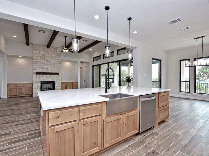 Representative furnished interior of a home built from the Santa Barbara II by Giddens Homes in Scofield Farms Estates, Georgetown (Image 73).