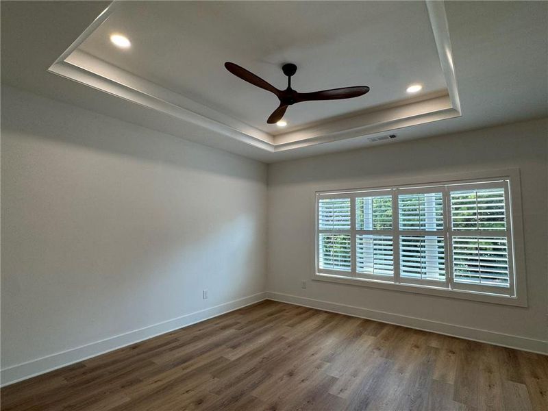 Spacious, unfurnished interior of a new home in , Stockbridge (Image 20).