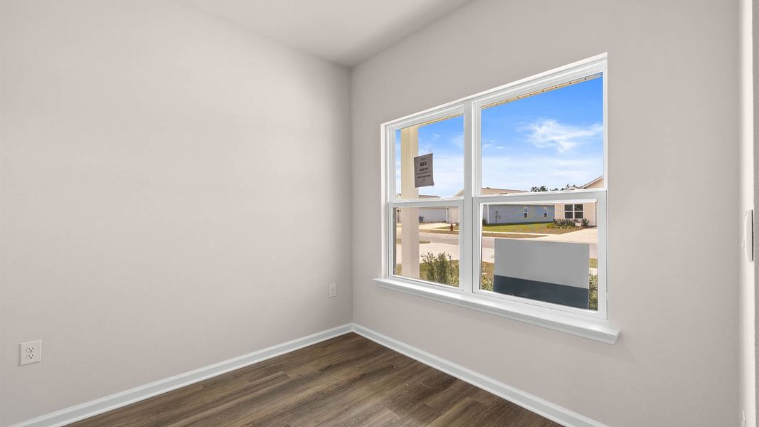 Spacious, unfurnished interior of a new home in Liberty, Panama City (Image 13).