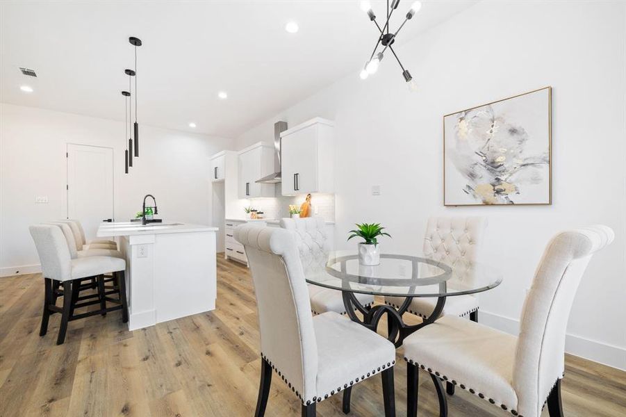 Furnished interior view inside a new home in , Dallas (Image 10).