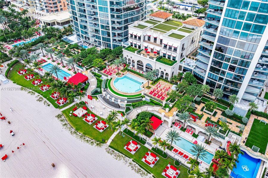 Condo located in Sunny Isles Beach, FL showcasing its design and architecture (Image 26). Condo located in Sunny Isles Beach, FL showcasing its design and architecture (Image 26).