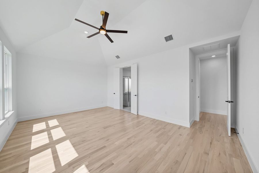 Spacious, unfurnished interior of a new home in Estates at Rockhill, Frisco (Image 28). Spacious, unfurnished interior of a new home in Estates at Rockhill, Frisco (Image 28).