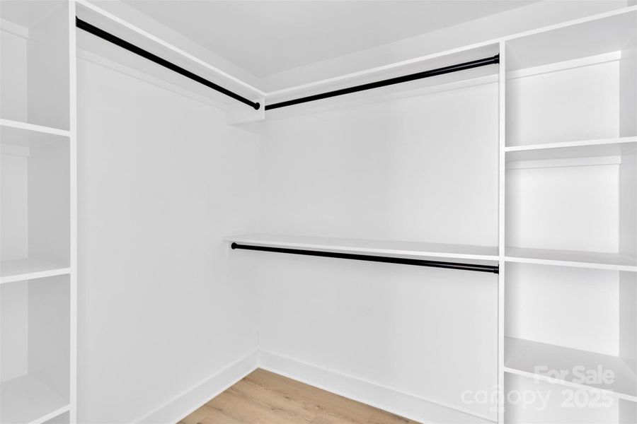 Image 33 of a home in .