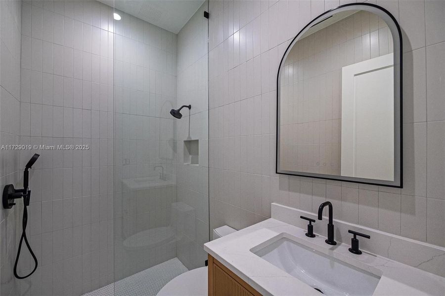 Furnished interior view inside a new home in , Pinecrest (Image 5).