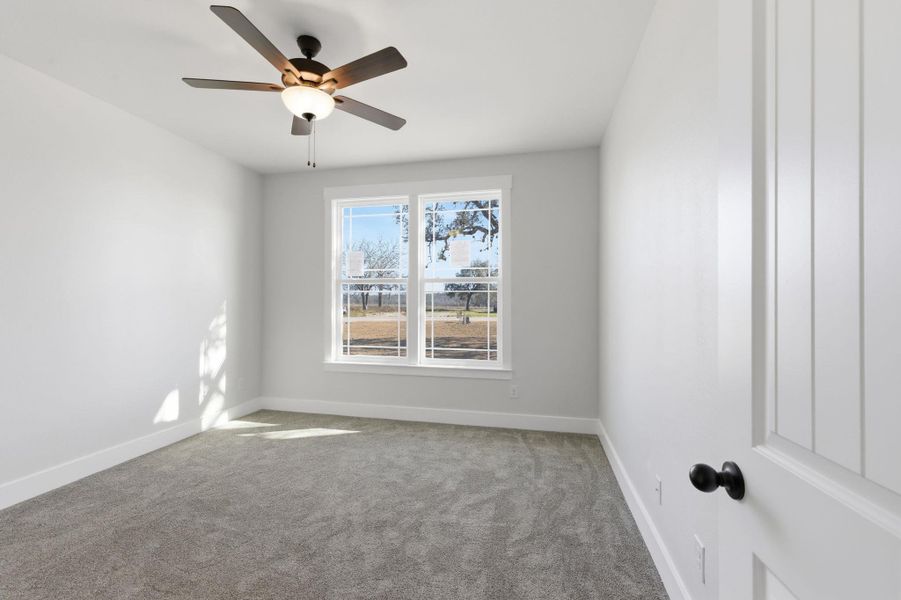 Spacious, unfurnished interior of a new home in Lonesome Dove, San Antonio (Image 15).
