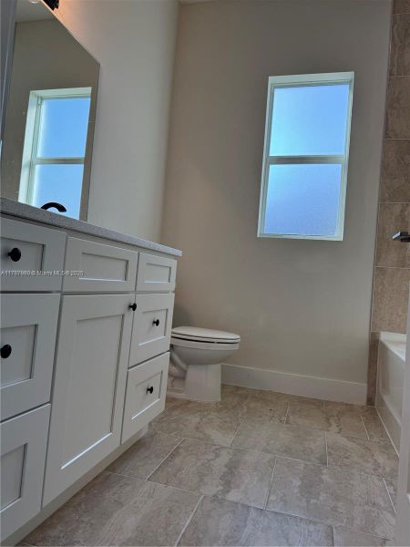 Spacious, unfurnished interior of a new home in , Labelle (Image 19).