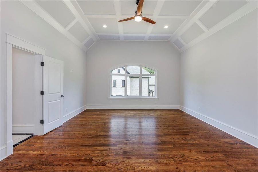 Spacious, unfurnished interior of a new home in , Roswell (Image 71).