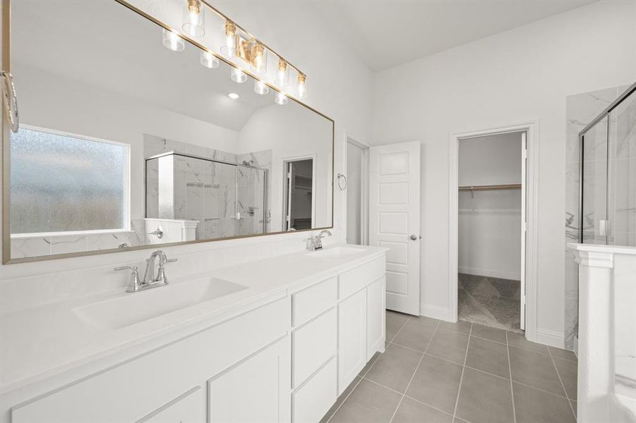 16_121 Grey wolf- Primary Suite-3