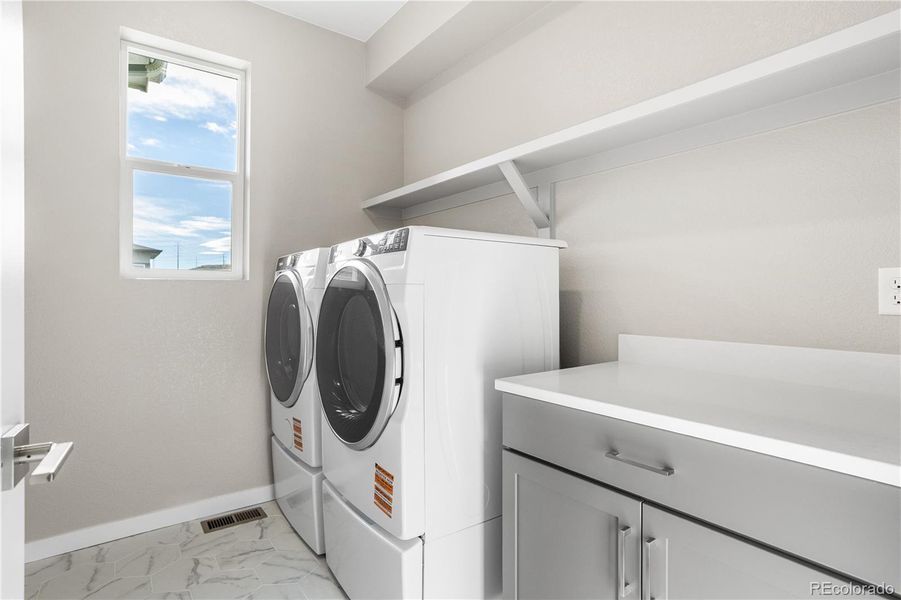 Furnished interior view inside a new home in Tribute at Lyric, Lone Tree (Image 19). Furnished interior view inside a new home in Tribute at Lyric, Lone Tree (Image 19).