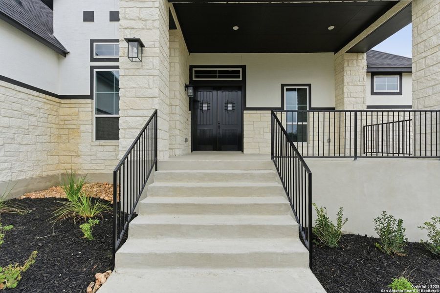 Exterior details and patio area of a home in Heimer Estates at Garden Ridge, San Antonio (Image 4).