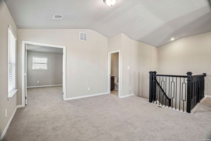 Spacious, unfurnished interior of a new home in Catalina, Converse (Image 33).