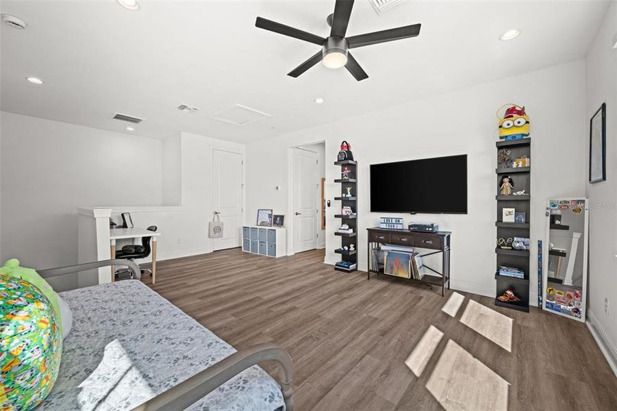 Image 51 of a home in .