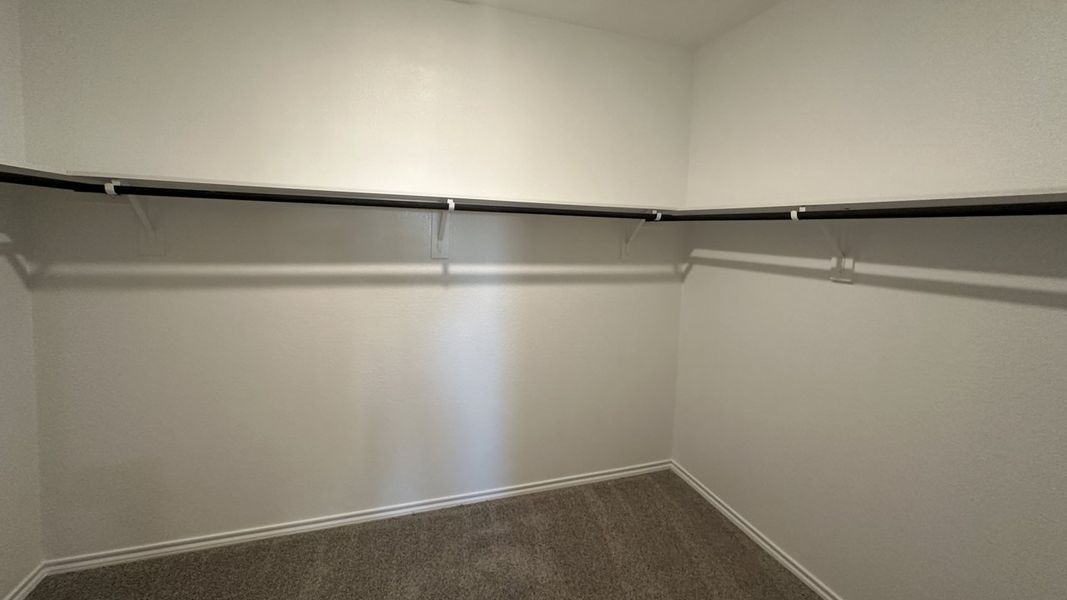 Representative unfurnished interior of a home built from the HANNA by D.R. Horton in Northspur, Forney (Image 17).