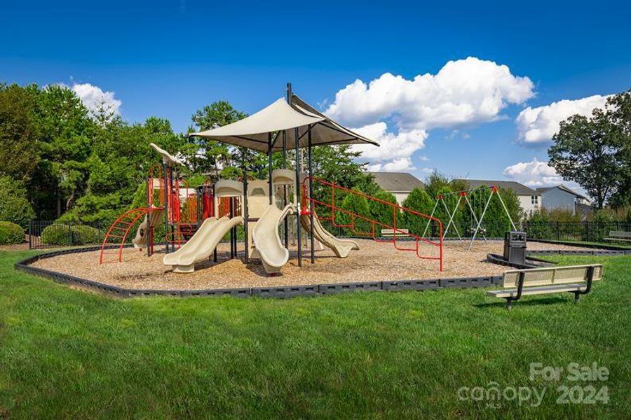 Playground in the community so you can let the little ones have some fun!