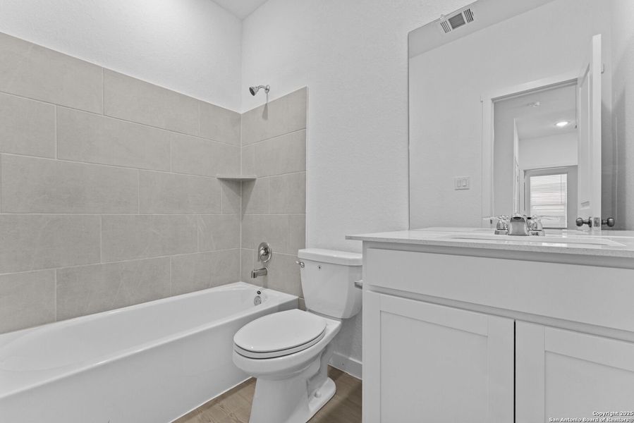 Furnished interior view inside a new home in , New Braunfels (Image 7).