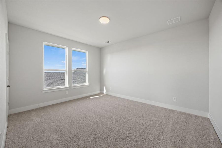 Spacious, unfurnished interior of a new home in The Heights at Uptown Celina, Celina (Image 12).