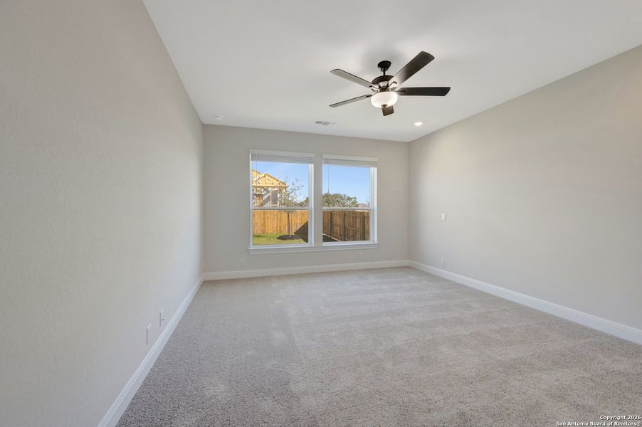 Spacious, unfurnished interior of a new home in Davis Ranch 50', San Antonio (Image 21).