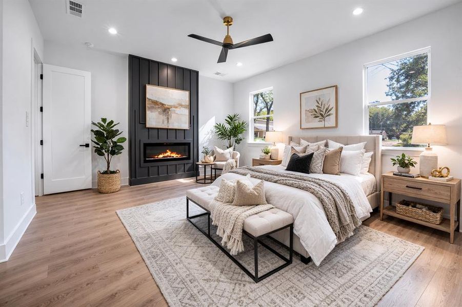 Furnished interior view inside a new home in , Dallas (Image 30).