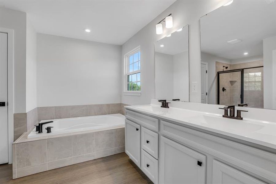 Furnished interior view inside a new home in Edinburgh, Locust Grove (Image 5).