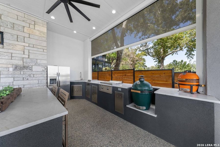 Exterior details and patio area of a home in , McQueeney (Image 46).