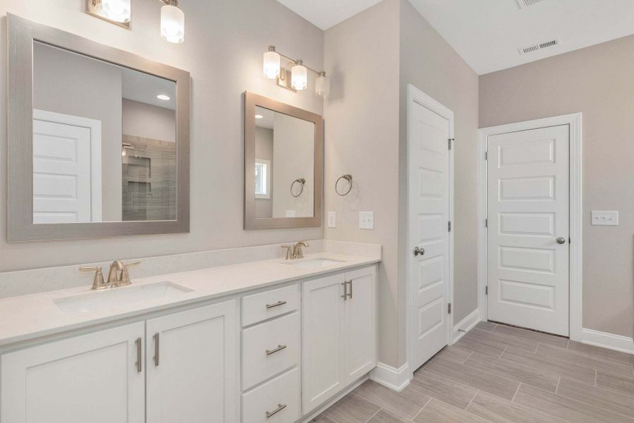 Representative furnished interior of a home built from the Rivermist by Caviness & Cates Communities in Maggie Way, Wendell (Image 262).
