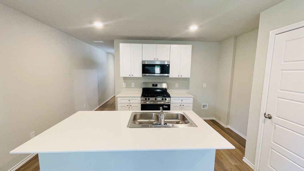 Furnished interior view inside a new home in Sunnycreek, Fort Worth (Image 6).