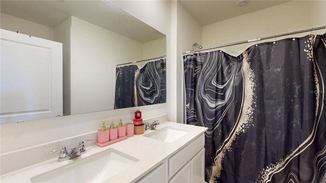 Furnished interior view inside a new home in , Umatilla (Image 13).