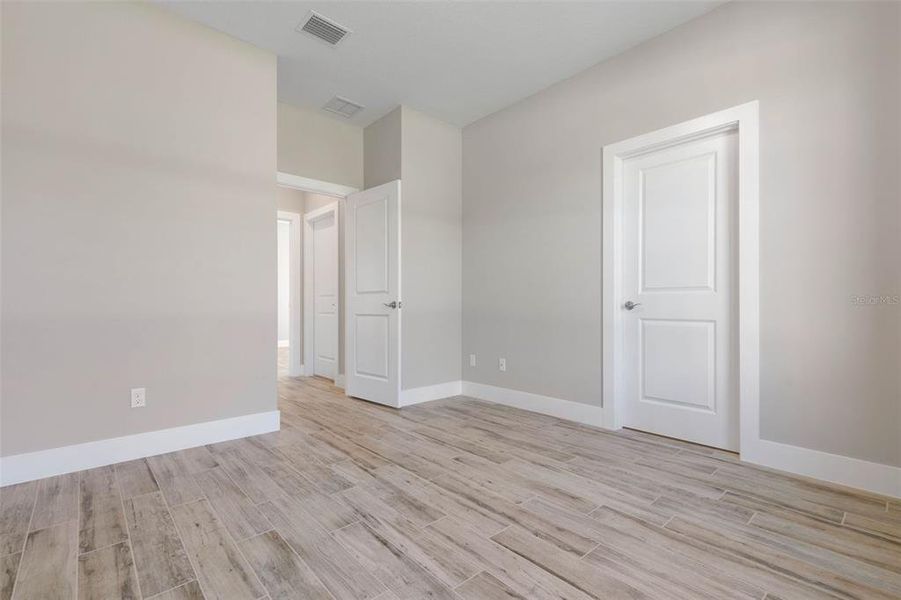 Spacious, unfurnished interior of a new home in , Palm Coast (Image 30).